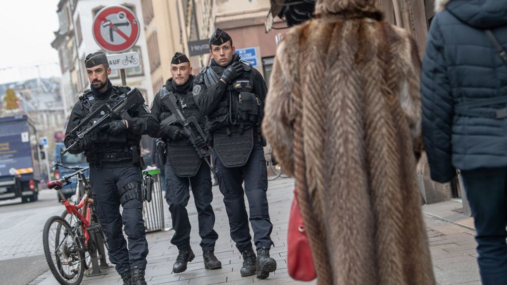 Anschlag in Straßburg: Höchste Alarmstufe in Straßburg - Täter weiter auf der Flucht