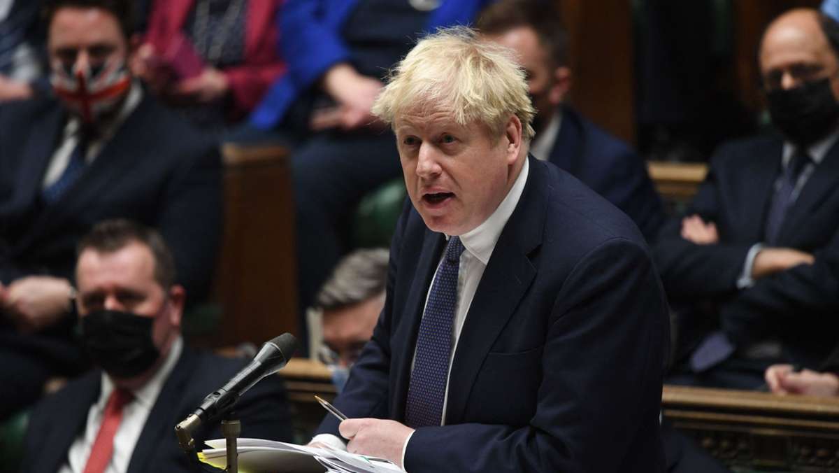  Der Skandal um Boris Johnson weitet sich aus: Mitarbeiter seines Büros haben laut eines Medienberichts eine weitere Feier abgehalten – ausgerechnet während des Lockdowns und am Vorabend der Beerdigung von Prinz Philip. 