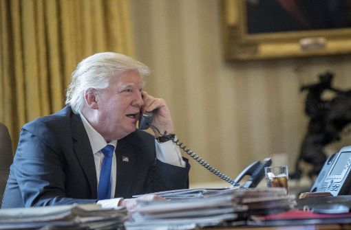 So lief das erste Telefonat zwischen Merkel und Trump