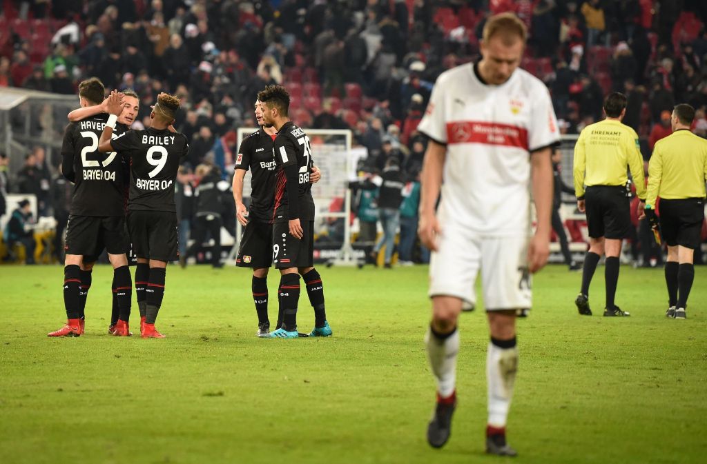 Jubel bei Bayer Leverkusen, Enttäuschung bei Holger Badstuber und dem VfB Stuttgart Foto: dpa