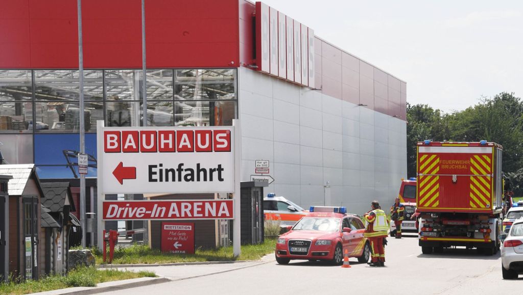 Absturz in Bruchsal: Kleinflugzeug stürzt auf Baumarkt-Gelände ab – drei Tote