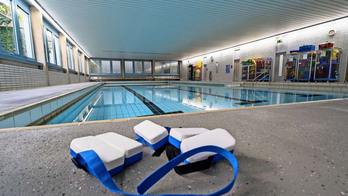 Schwimmunterricht : Bürger fordern ein Hallenbad für Renningen