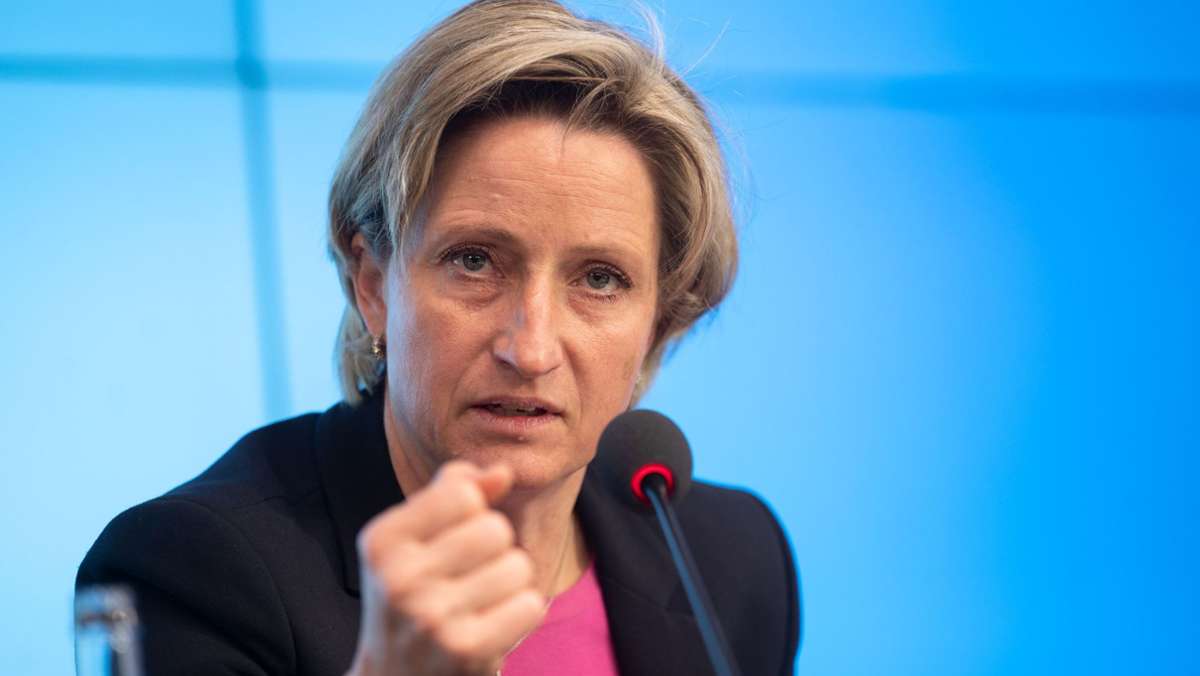 Nicole Hoffmeister-Kraut: Kritik an Kürzung der Mittel für Langzeit-Arbeitslose
