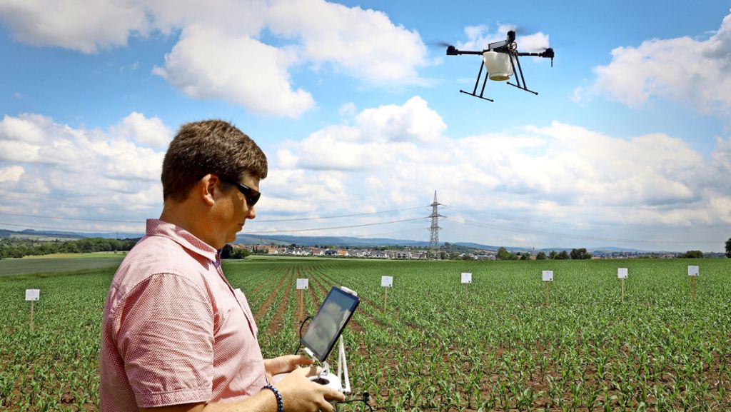 Pilotprojekt im Kreis Ludwigsburg: Warum immer mehr Drohnen über den Äckern fliegen