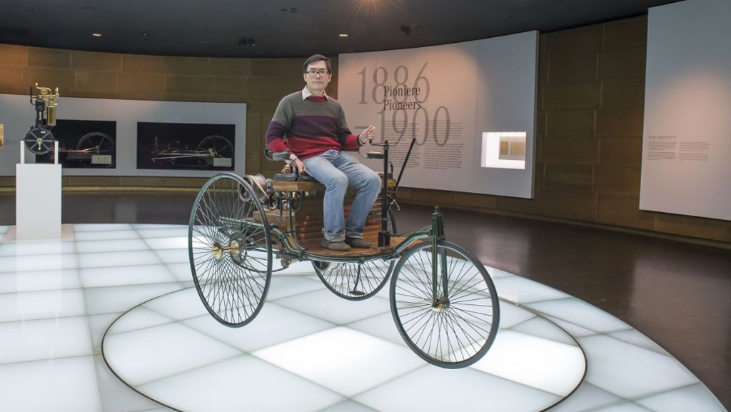 Mercedes-Benz-Museum in Bad Cannstatt: Den achtmillionsten Besucher begrüßt