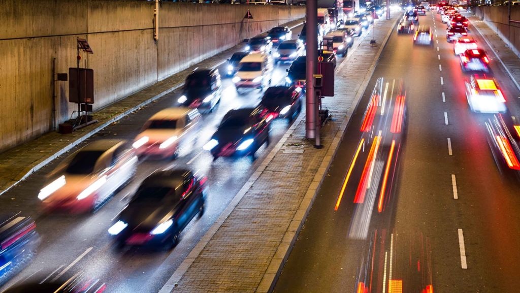 Weitere Fahrverbote drohen: Kann Stuttgart  Einpendler  stärker ausbremsen?