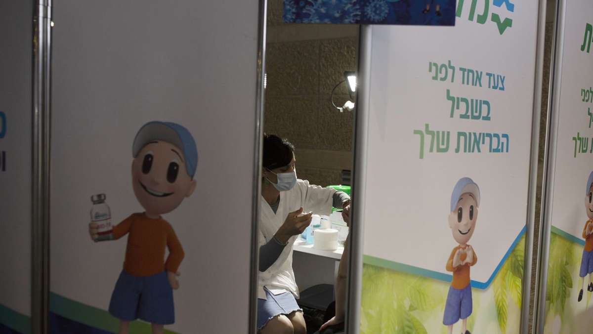 Corona-Impfungen in Israel: Wie schafft das Land dieses rasante Tempo?