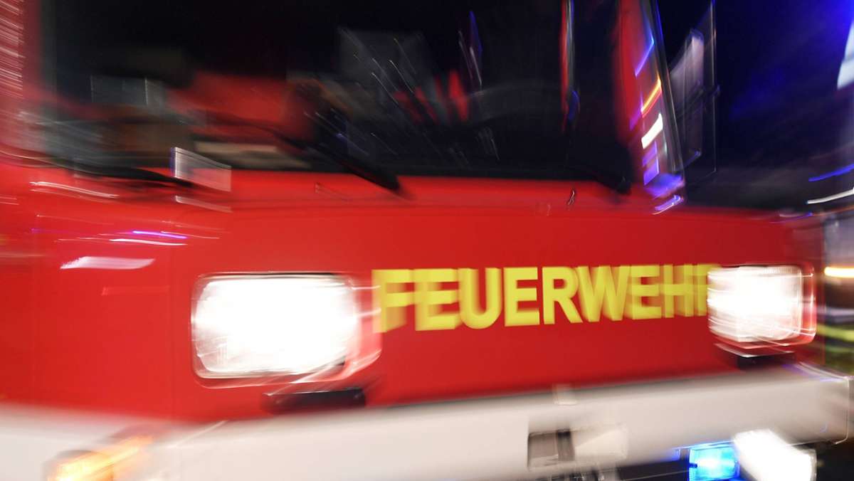  Ein Sattelzug mit Polstermöbeln ist am Samstagmorgen in Mannheim ausgebrannt. Zur Brandursache gibt es laut Polizei auch erste Hinweise. 