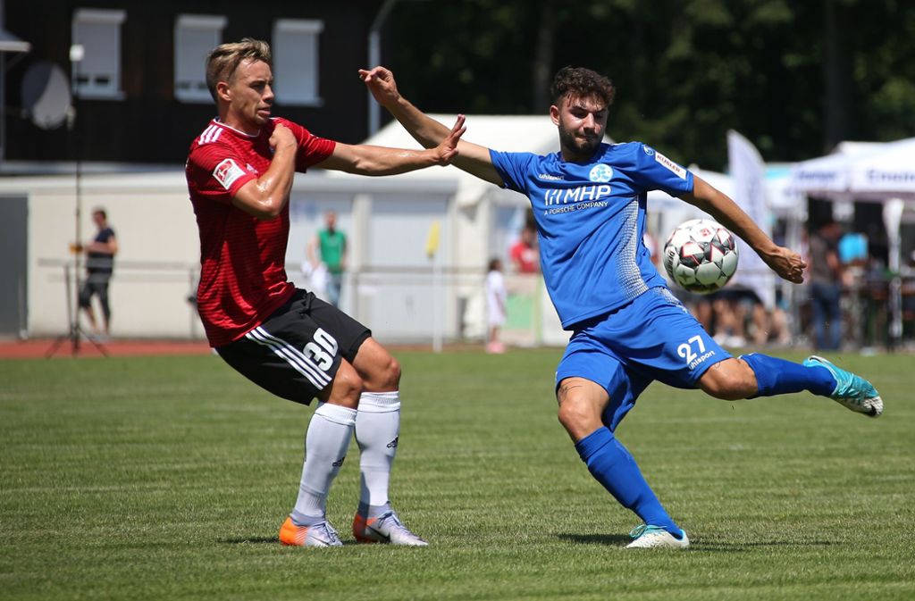 Konnte sich bei den Kickers nicht durchsetzen und wechselte zu Verbandsligist Calcio Leinfelden-Echterdingen: Linksverteidiger Felix Gerber, der Sohn von Ex-VfB-Profi Heiko Gerber.