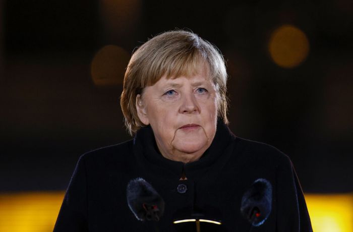 Merkel ruft zum Kampf für Demokratie auf – „Alles Gute“ für Scholz