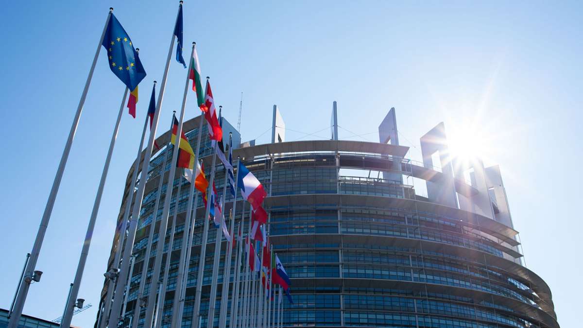 Straßburg: EU-Parlament beschließt besseren Schutz für Journalisten und Aktivisten