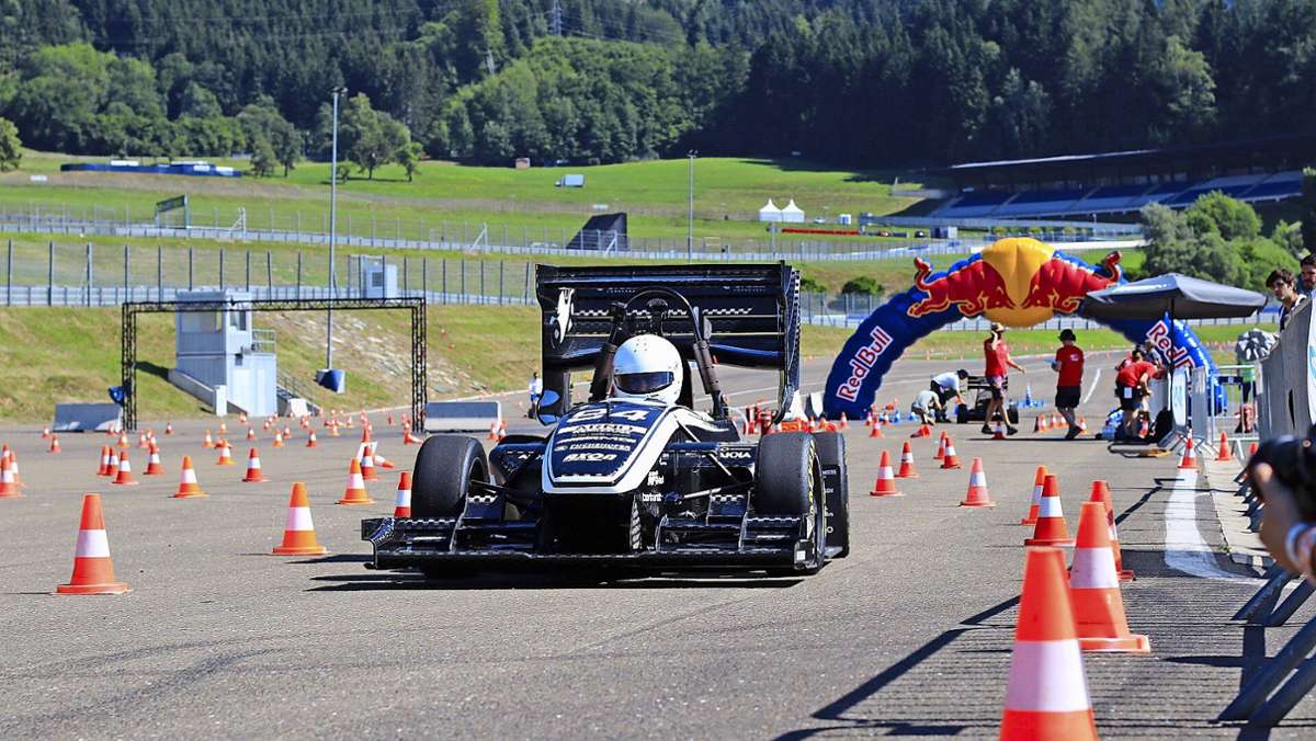 Formula Student Austria: Platz eins für Esslinger Rennstall