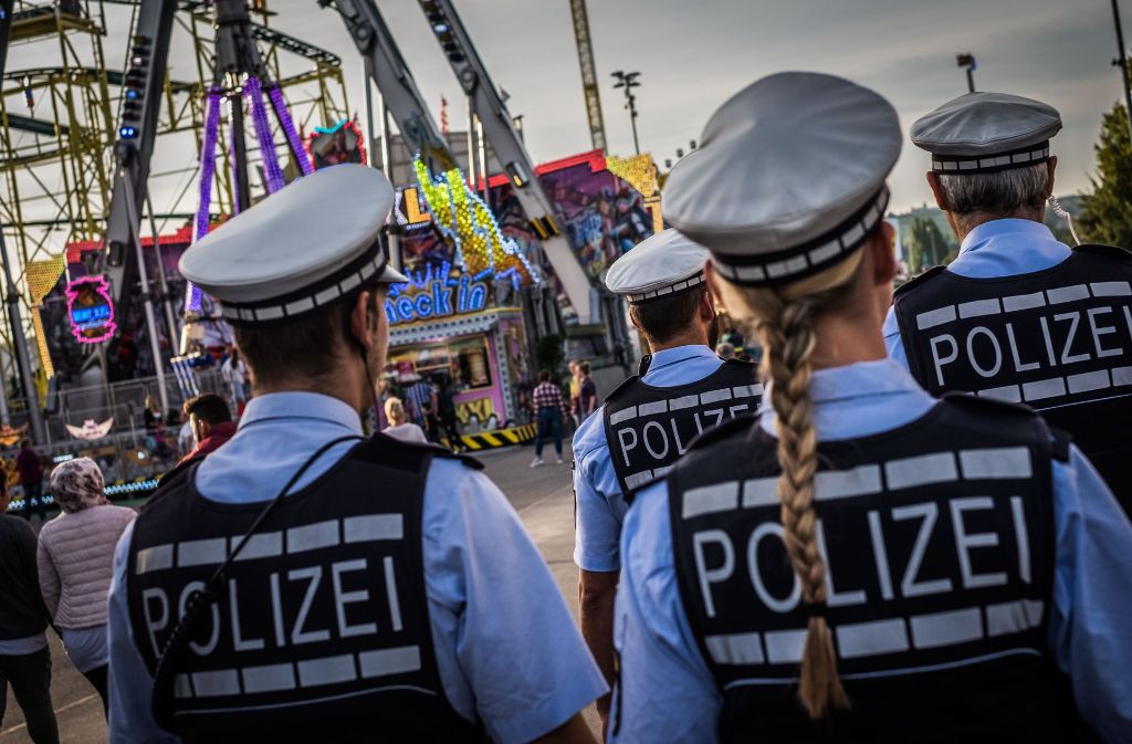 Die Stuttgarter Polizei setzt beim Wasen auf mehr Sicherheit. Foto: Lichtgut/Max Kovalenko