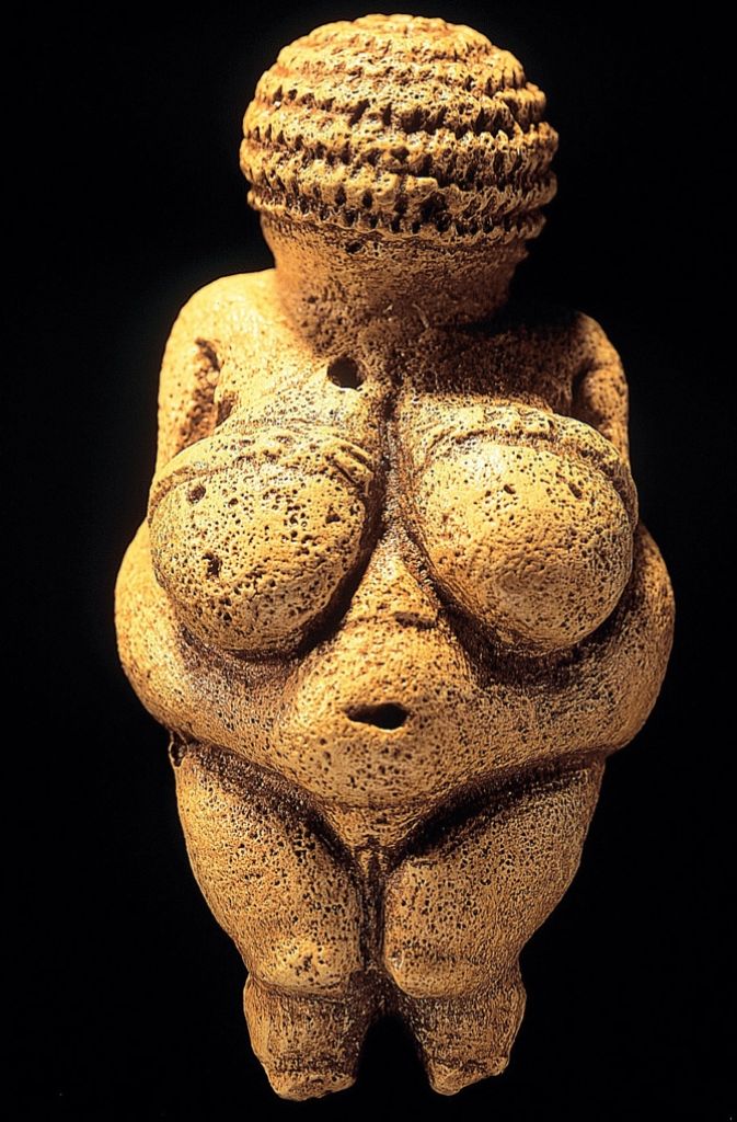 Venus von Willendorf: Statuette aus Kalkstein um 25 000.