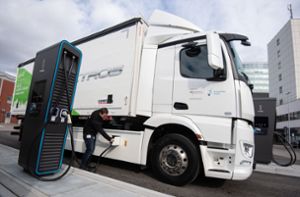 Daimler Truck erprobt E-Lkw mit 500 Kilometern Reichweite