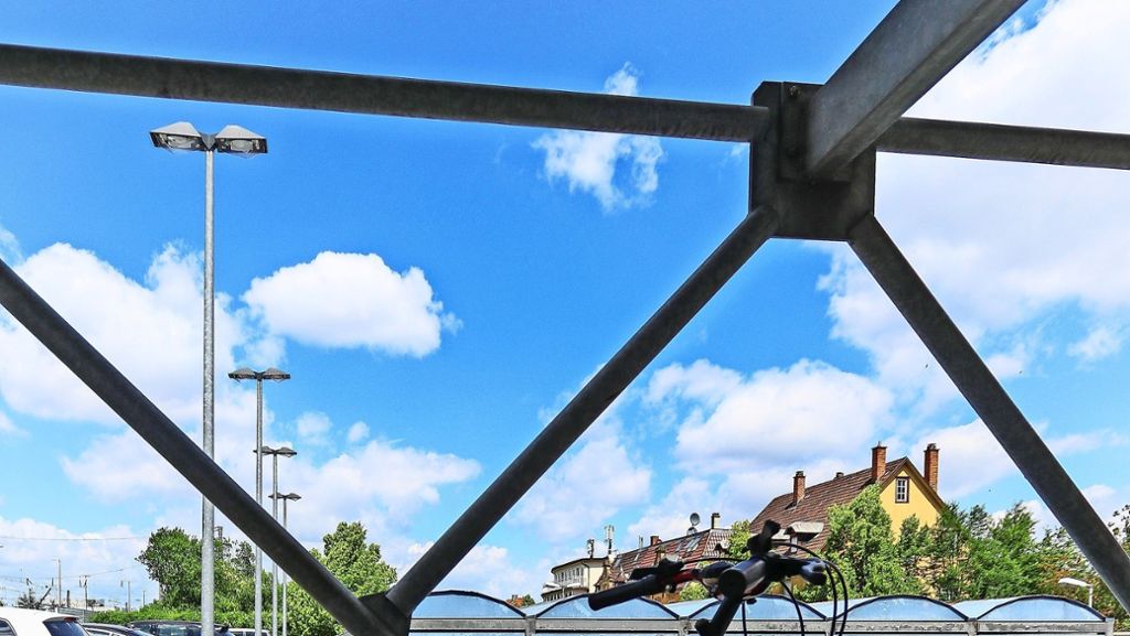 Ludwigsburg rüstet den Bahnhof für Radler auf: Stadt baut am Bahnhof Parkhaus für 700 Fahrräder