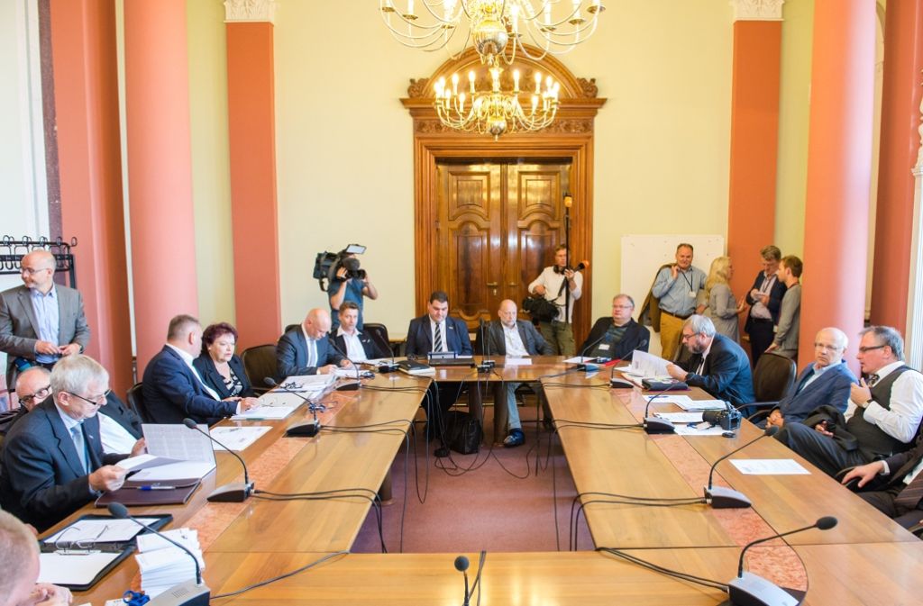 Im Schweriner Landtag wird die AfD auf eine Zerreißprobe gestellt. Foto: dpa