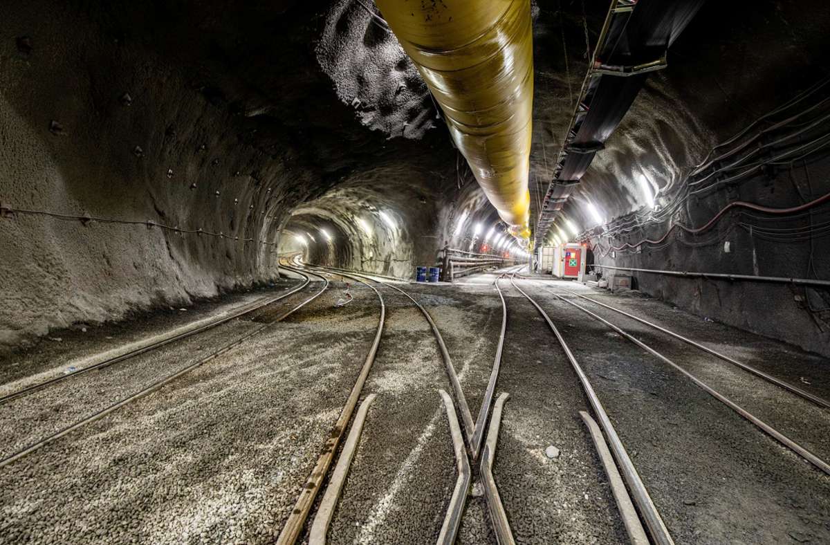 Seit 2008 bohren sich Österreicher und Italiener durch den Brenner, um die mit 64 Kilometern längste unterirdische Eisenbahnverbindung der Welt zu bauen.