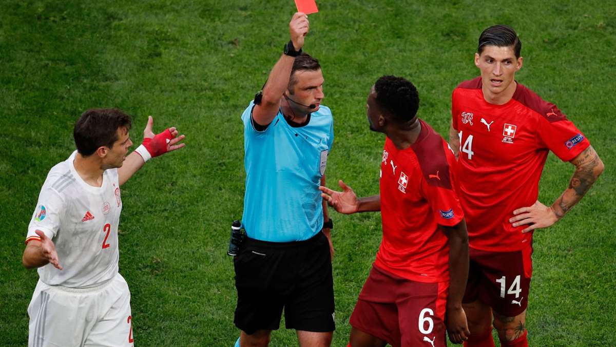 Schweiz gegen Spanien bei der EM 2021: Twitter-User empört über Rote Karte für Remo Freuler