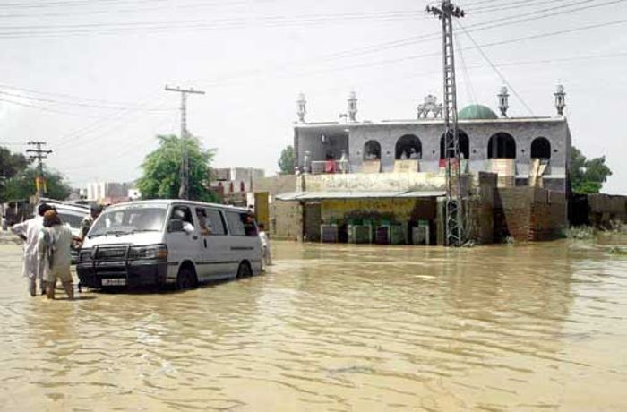 Monsunfluten in Pakistan: Mehr als tausend Menschen sterben