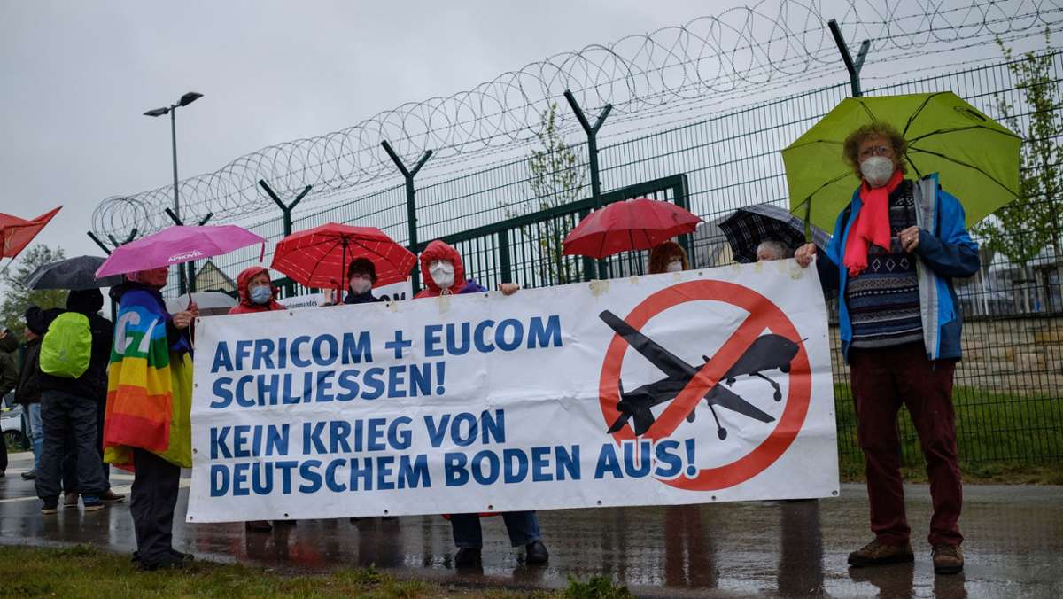US-Streitkräfte in Stuttgart-Möhringen: Demonstranten fordern Schließung von Africom und Eucom