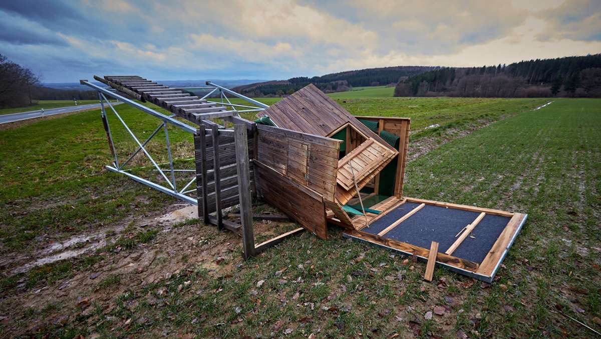 Kreis Esslingen: Mindestens  zehn Hochsitze beschädigt