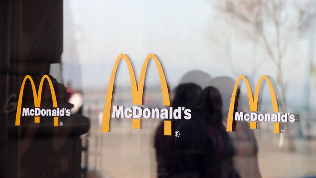 Kalifornien: Frau würgt McDonalds-Mitarbeiterin wegen Ketchup