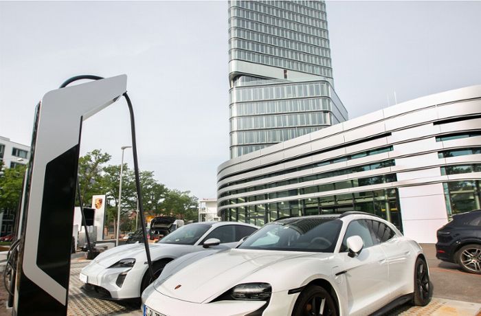 Pragsattel in Stuttgart: Einblicke ins neue Porsche-Zentrum