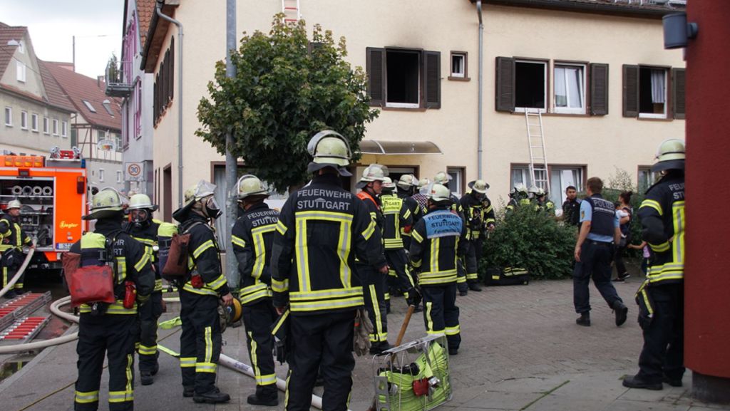 Brand in Wohnhaus in Stuttgart-Hedelfingen: Kind springt in Panik aus dem Fenster