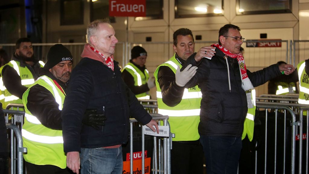 Fans des VfB Stuttgart trotzen Coronavirus: „Ich habe nicht ein einziges Mal überlegt, nicht zu kommen“