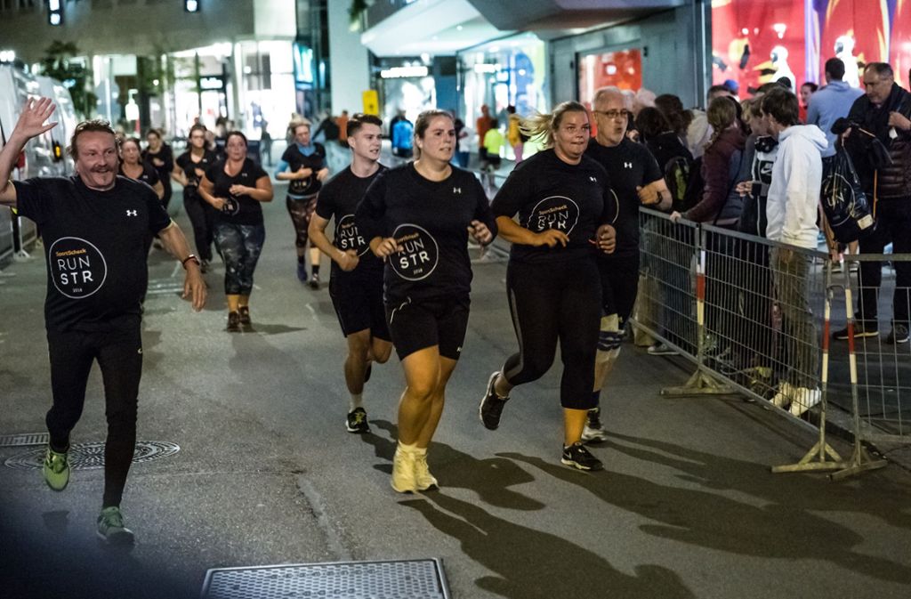 2100 Läufer nahmen am Nachtlauf teil.