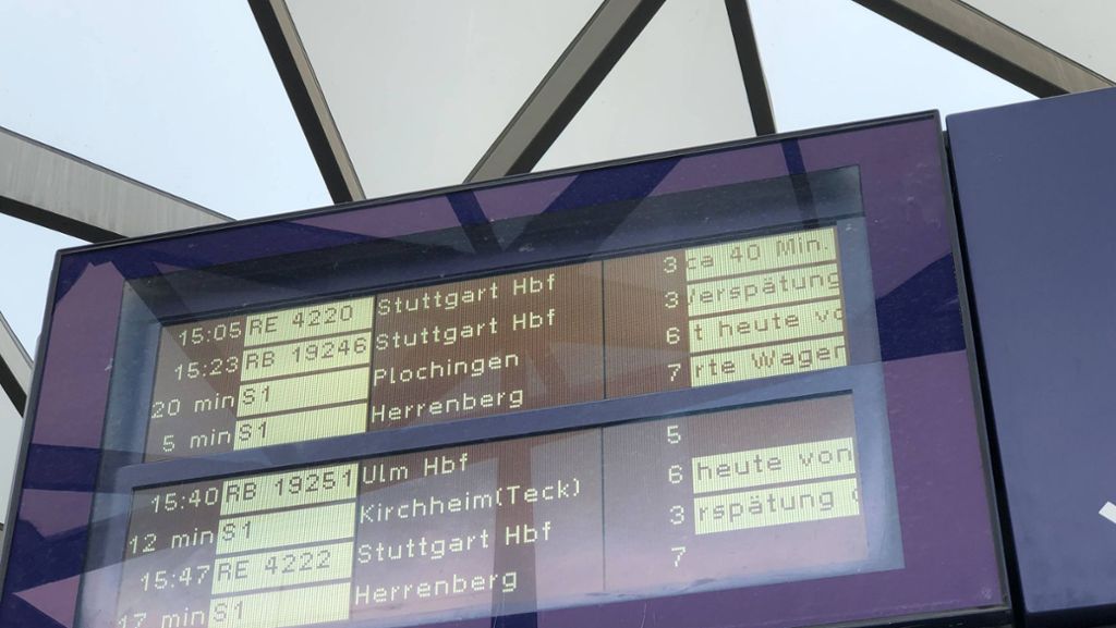 S-Bahnverkehr Stuttgart: Böschungsbrände sorgen für S-Bahnchaos in Stuttgart