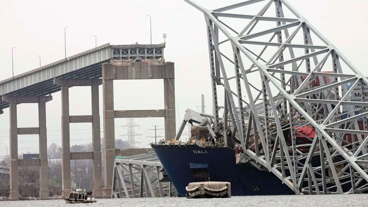 Schiffsunfall: Brückeneinsturz in Baltimore: Ermittlungen dauern an