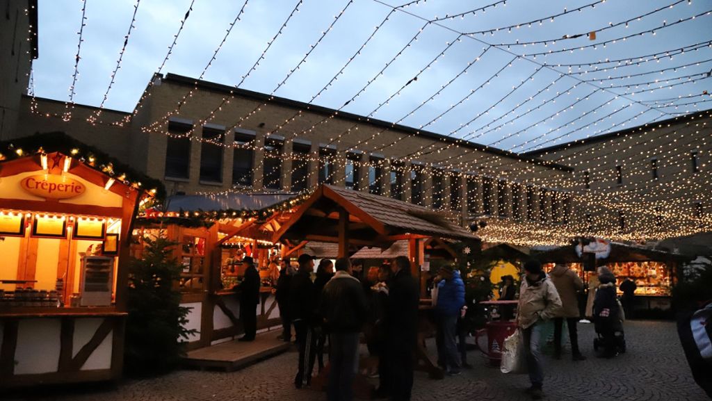 Fellbacher Weihnachtsmarkt: Zu viel vom Grill –  zu wenig fürs Fest