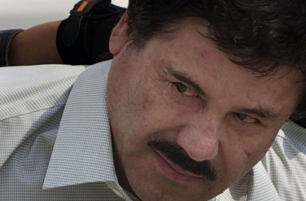 Joaquín Guzmán Loera: Der „El Chapo“ genannte Schwerverbrecher wurde 1954 im mexikanischen La Tuna geboren. Als Chef des Sinaloa-Kartells war er einer der meistgesuchten Drogenbosse in Mexiko und den USA. 1993 verhaftet gelang ihm 2001 die Flucht – angeblich, weil er dem damaligen mexikanischen Präsidenten Vicente Fox mit 20 Millionen Dollar bestochen hatte.