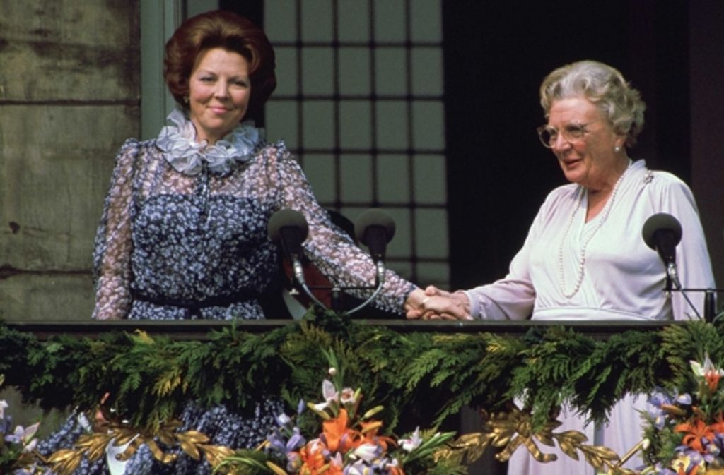 Abdankung hat Tradition in den Niederlanden: Beatrix’ Mutter Juliana (rechts) verzichtet 1980, deren Mutter Wilhelmina gab das Amt 1948 ab.