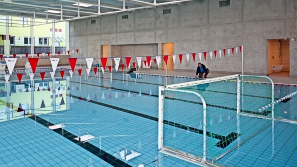 Ludwigsburger Schul- und Vereinsbad geht in  Betrieb: Zwischen Baustaub und Chlorgeruch