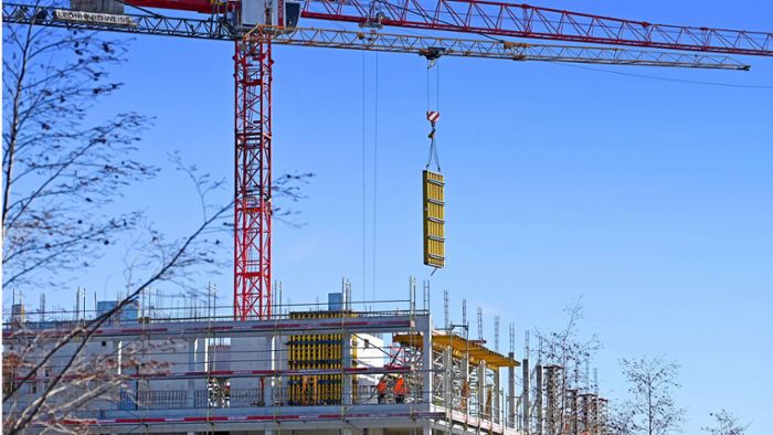 Baubranche in Deutschland: Studie: Krise im Wohnungsbau wird gesamte Wirtschaft hart treffen
