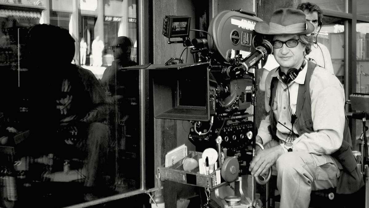  Wim Wenders, der deutsche Filmregisseur von Weltgeltung, wird an diesem Freitag 75 Jahre alt. Seine Filme spiegeln verblüffend auch seine eigene Seelenbefindlichkeit wieder. 