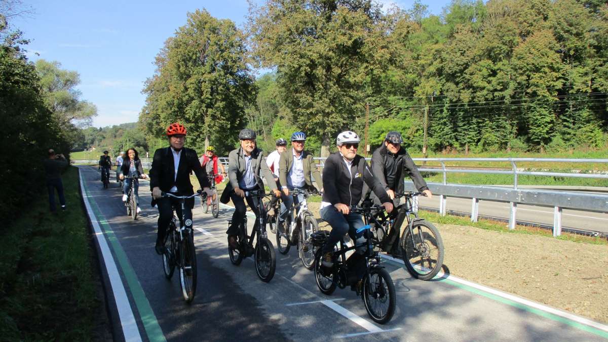  Mit der Freigabe des ersten Teilstücks des Radschnellwegs Neckartal will das Land zeigen, wie die Mobilitätswende gelingen kann. 