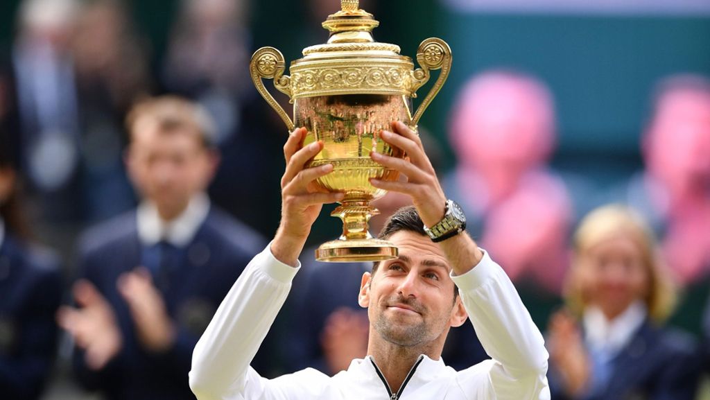 Tennis in Wimbledon: Novak Djokovic besiegt Roger Federer in epischem Finale