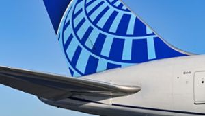 Boeing von United Airlines verliert Abdeckung im Flug