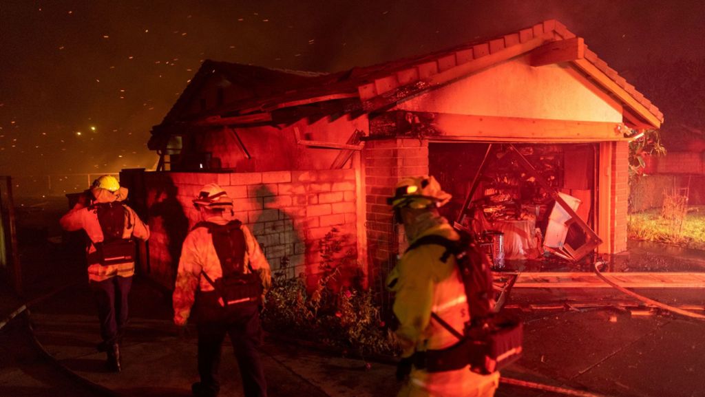 Feuer bei Los Angeles: 100.000 Menschen müssen Häuser verlassen
