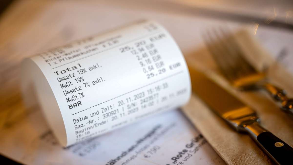 Mehrwertsteuererhöhung: Restaurants mit höheren Preisen und weniger Gästen