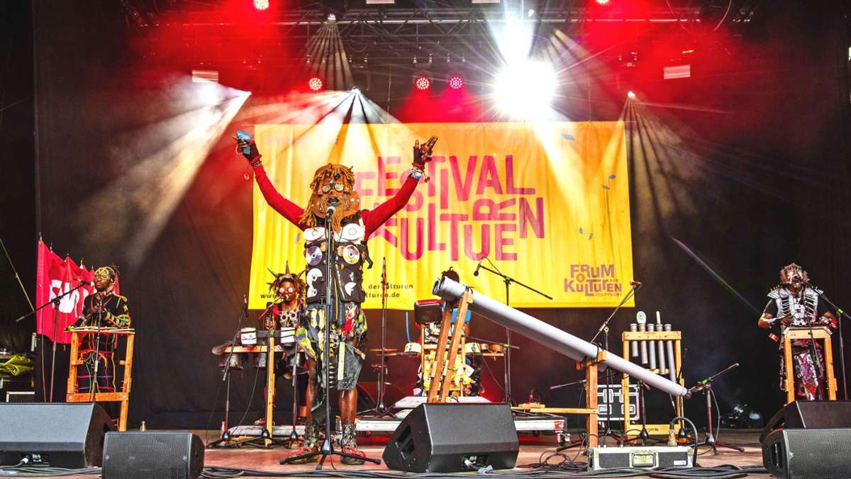 Sommerfestival der Kulturen in Stuttgart: Müllinstrumente und reanimierte Arbeiterlieder
