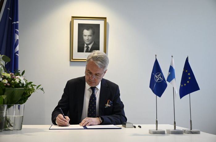 Militärbündnis erweitert: Finnland wird Nato-Mitglied, Russland droht mit „Gegenmaßnahmen“