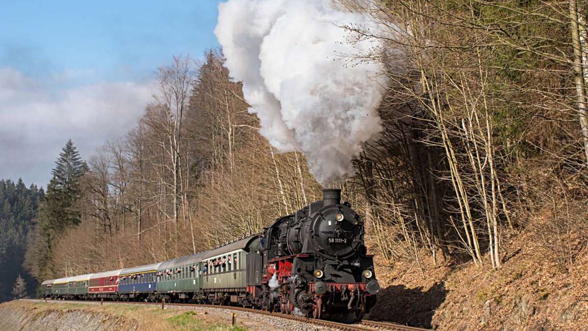 Historische Bahnfahrten im Advent: Zugfahrten  für Nostalgiker ab Stuttgart