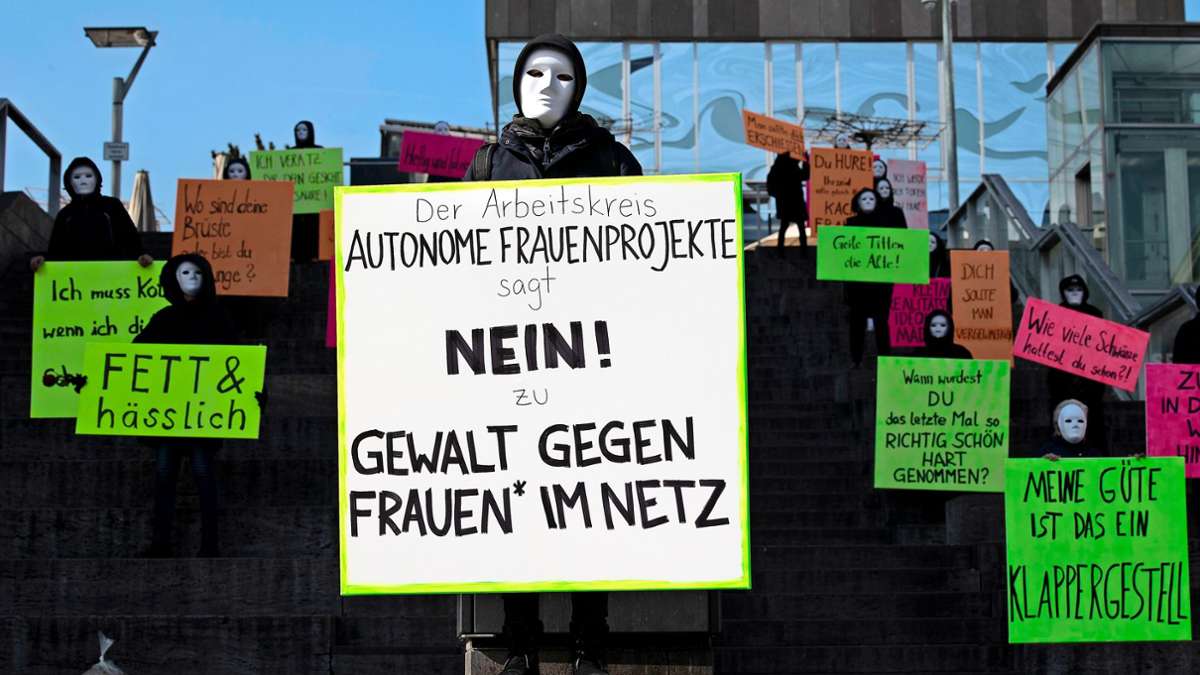 Kundgebung in Stuttgart zum Weltfrauentag: Widerstand gegen Frauenhass
