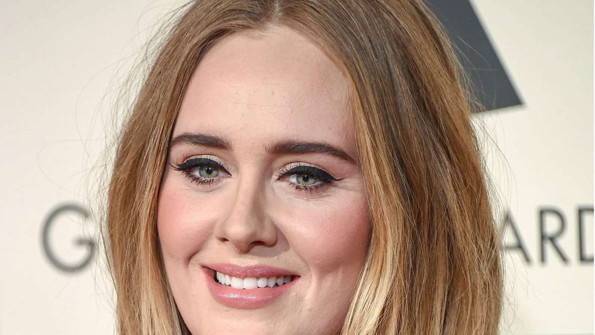  Seit Tagen wird über ein neues Album des britischen Popstars Adele spekuliert. Jetzt hat die Sängerin mit einem Videoclip einen Vorgeschmack auf ihre neue Single gegeben und das Release-Datum verraten. 
