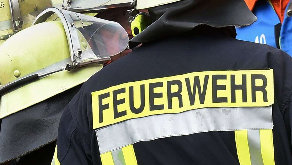 Ortsdurchfahrt Besigheim gesperrt: Haus in der Altstadt  in Flammen
